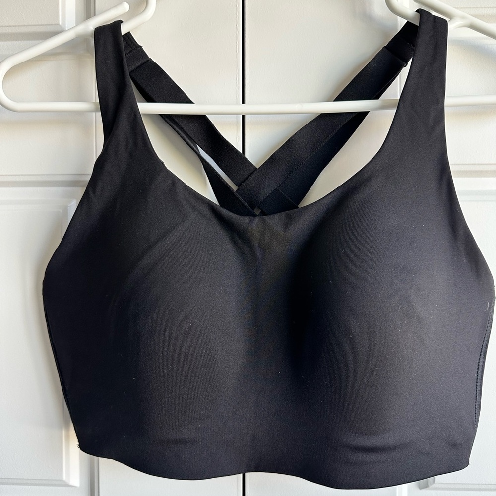 Like new Size 34DD Lululemon sport bra